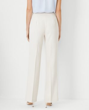 The Petite Side Zip Trouser in Fluid Crepe – Curvy Fit