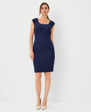 The Scoop Neck Sheath Dress in Bi-Stretch – Curvy Fit