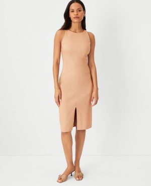 The Petite Cutaway Sheath Dress in Linen Blend – Curvy Fit