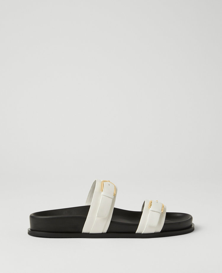 Weekend Collection Buckle Leather Sandals