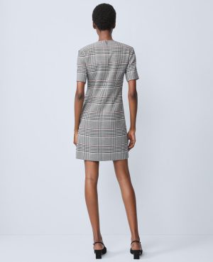 Petite Plaid Button Pocket Shift Dress