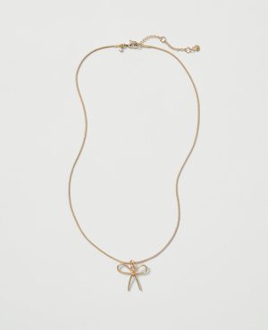 Metal Bow Pendant Necklace
