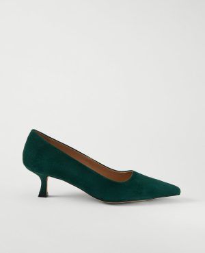 Suede Nip Toe Kitten Heel Pumps